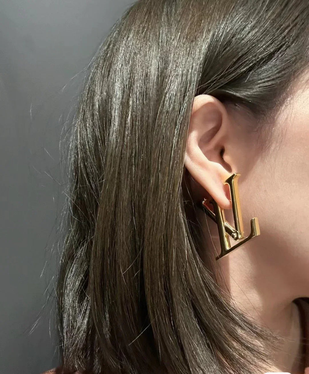 New classic fashion versatile earrings 1024012316