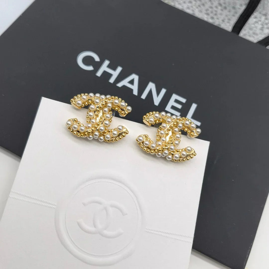 Fashion and versatile earrings 1024052312