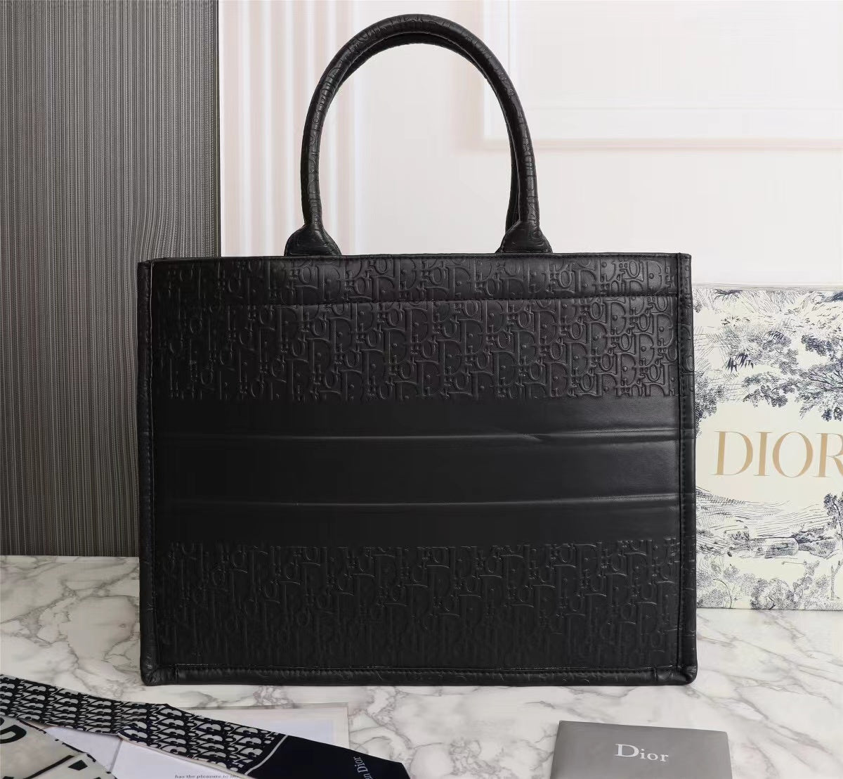 Book Tote In Leather