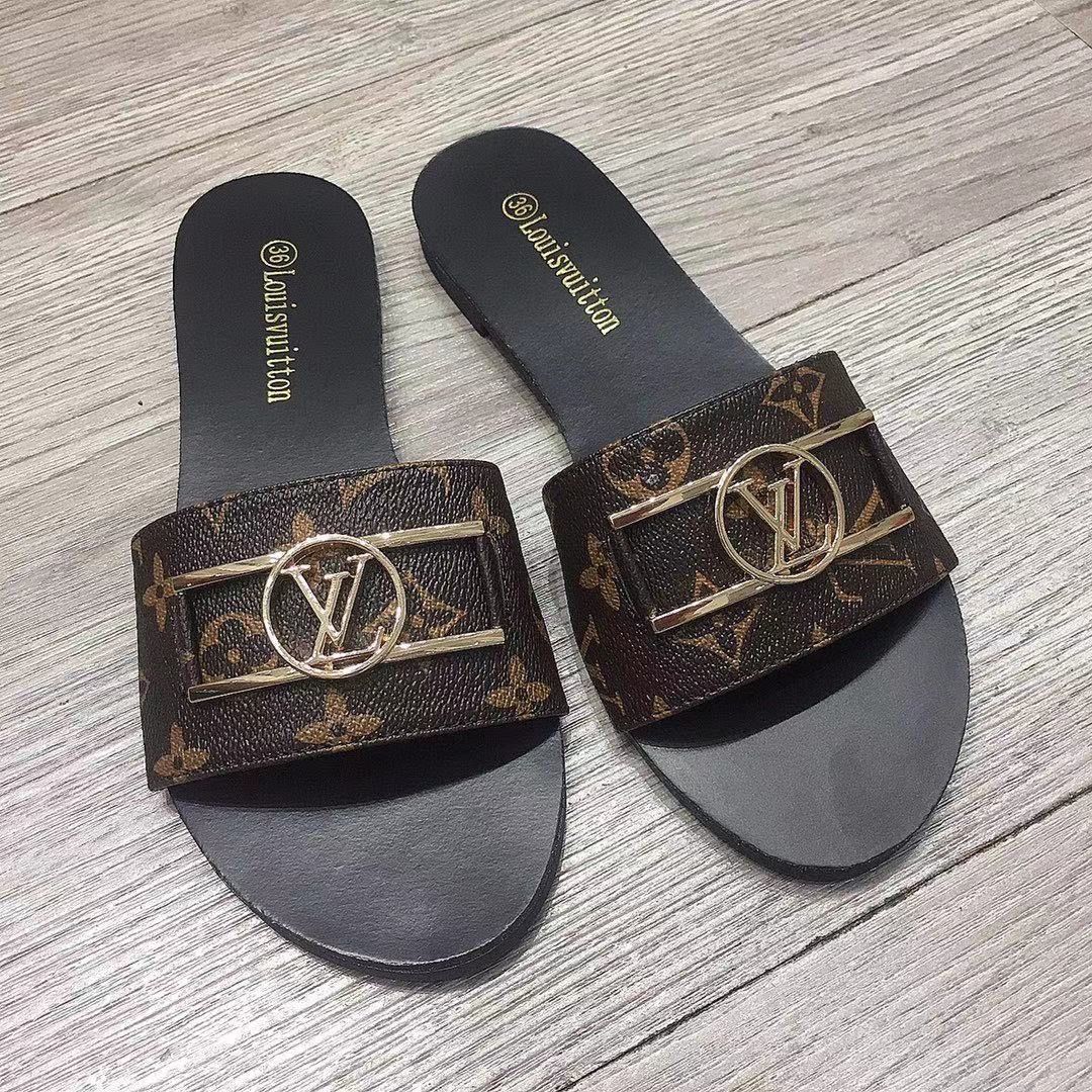 New Fashion Versatile Female Slippers 1024042404