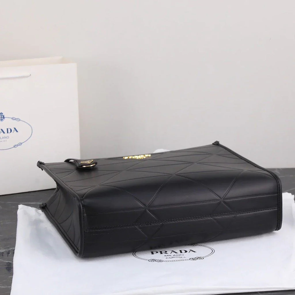 New Fashionable Versatile Tote Bag Large Capacity Shopping Bag 1024011917