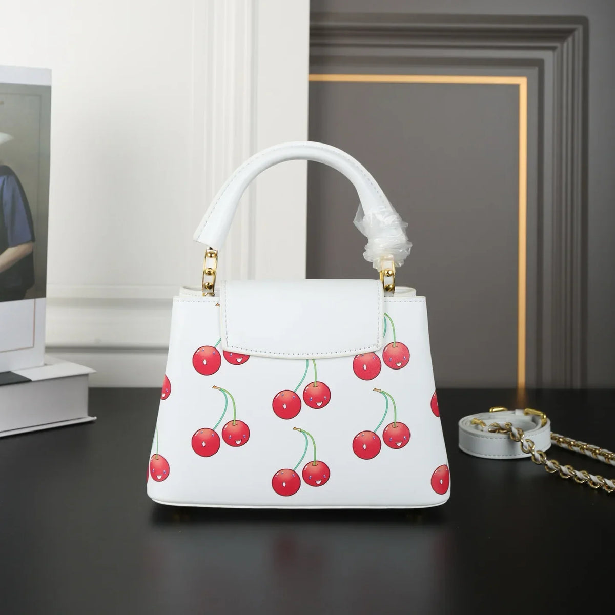 Cherry Kapusin Shoulder Bag 1025060915