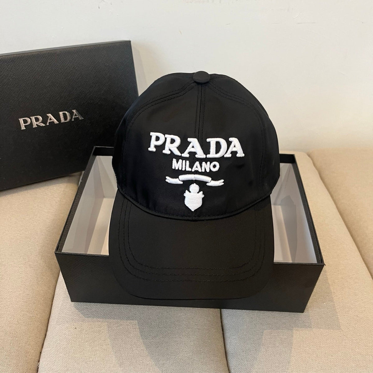PRD fashionable peaked hat 0725040912