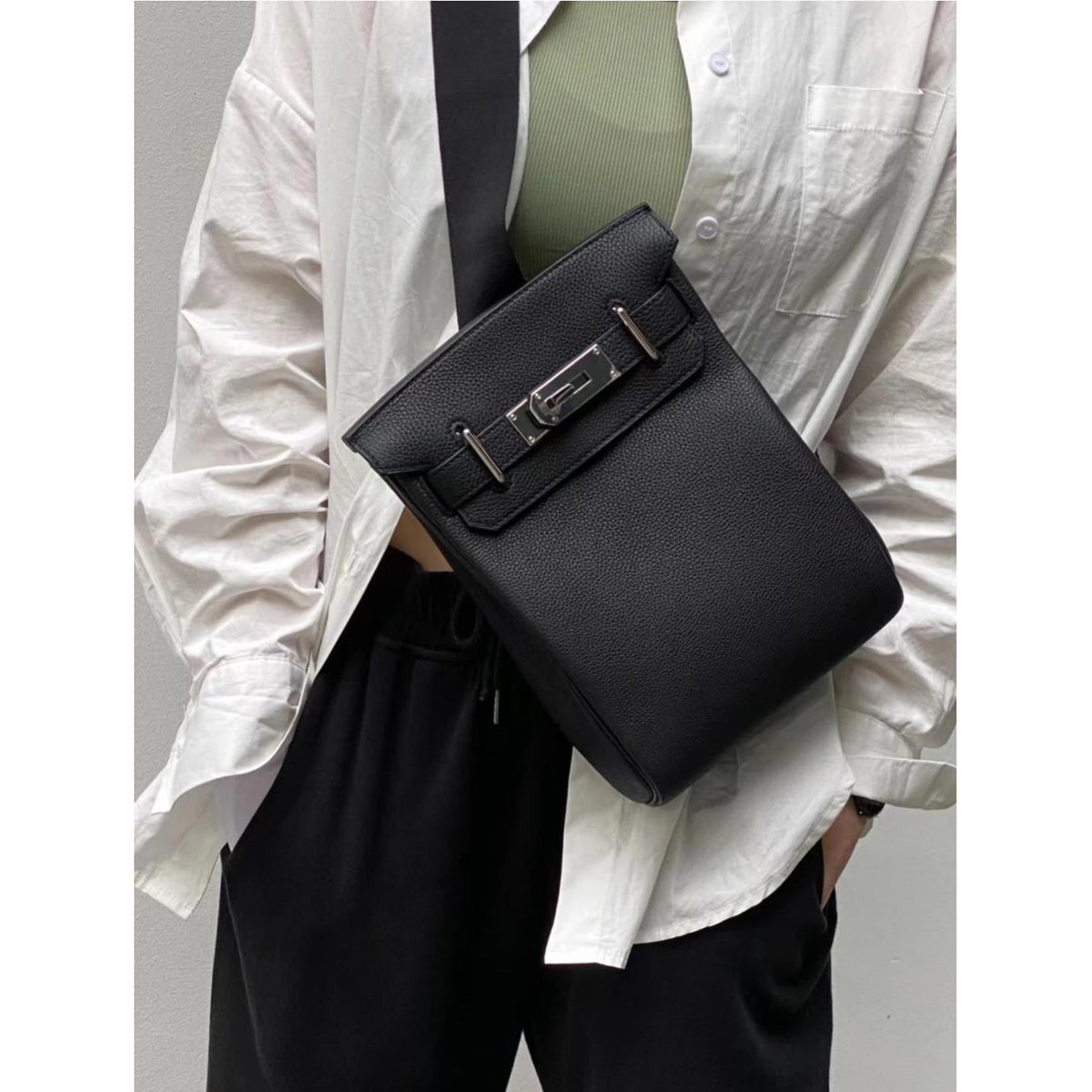 New Cow  Leather H Fashion male and female chest bagsXC052025120403