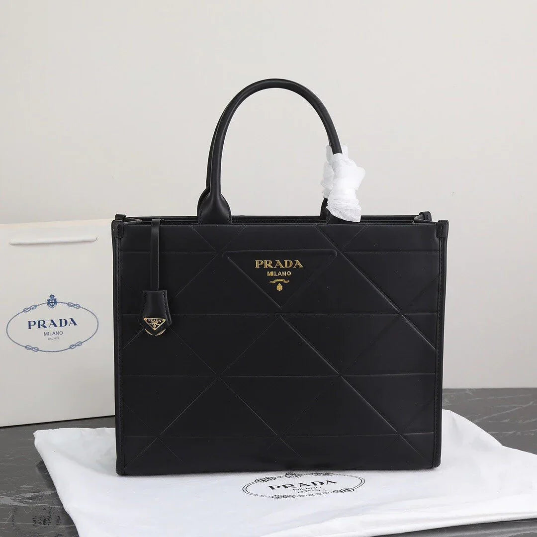New Fashionable Versatile Tote Bag Large Capacity Shopping Bag 1024011917