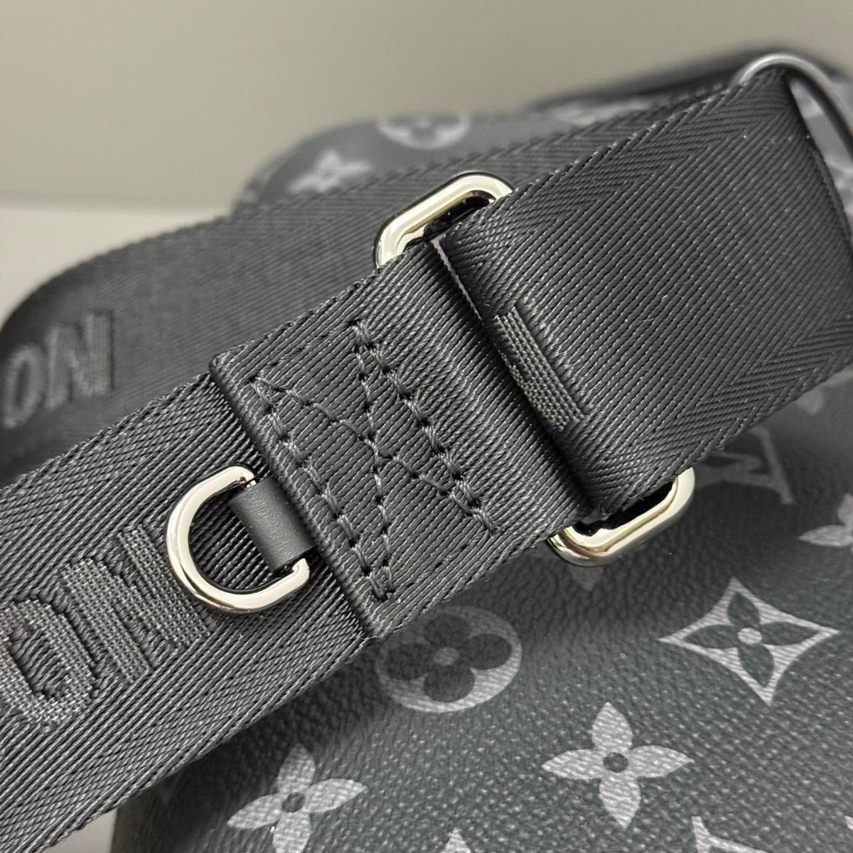 New Fashion Leather V bagsXC052025012202