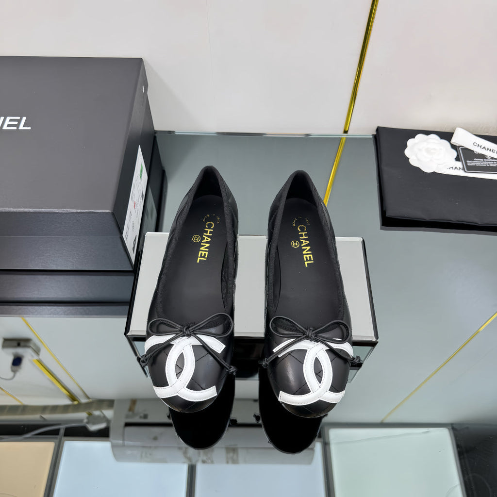 New C Logo Leather Women's ShoesXC052025041401