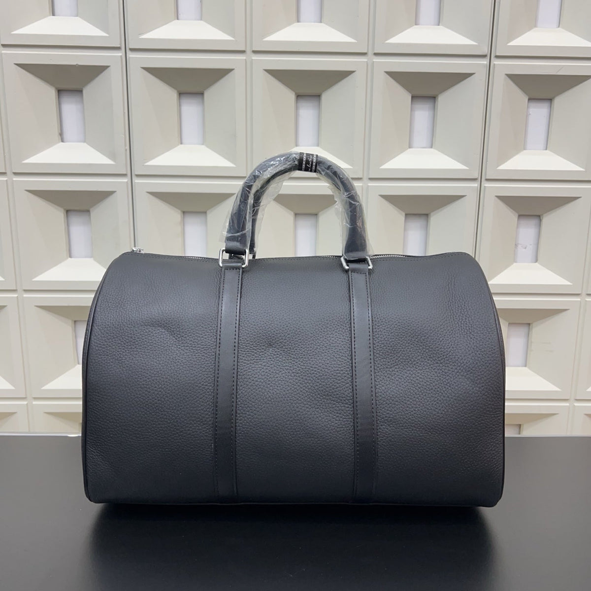 new handmade leather V Logo 46cm bagsXC052025102303