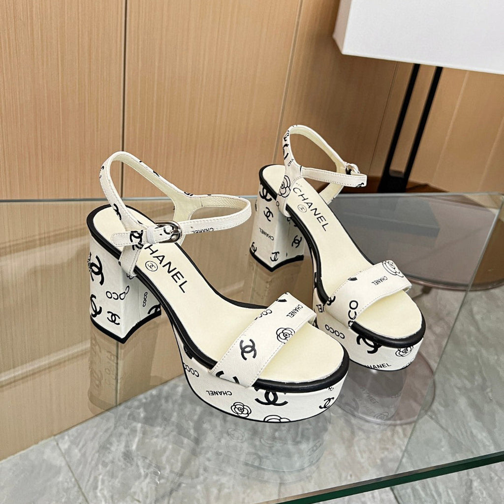 New C Logo Leather Women's ShoesXC052025041404