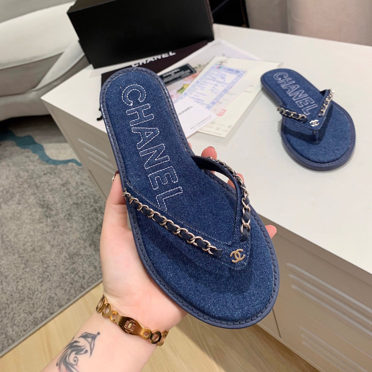 3-color flip flops 03011