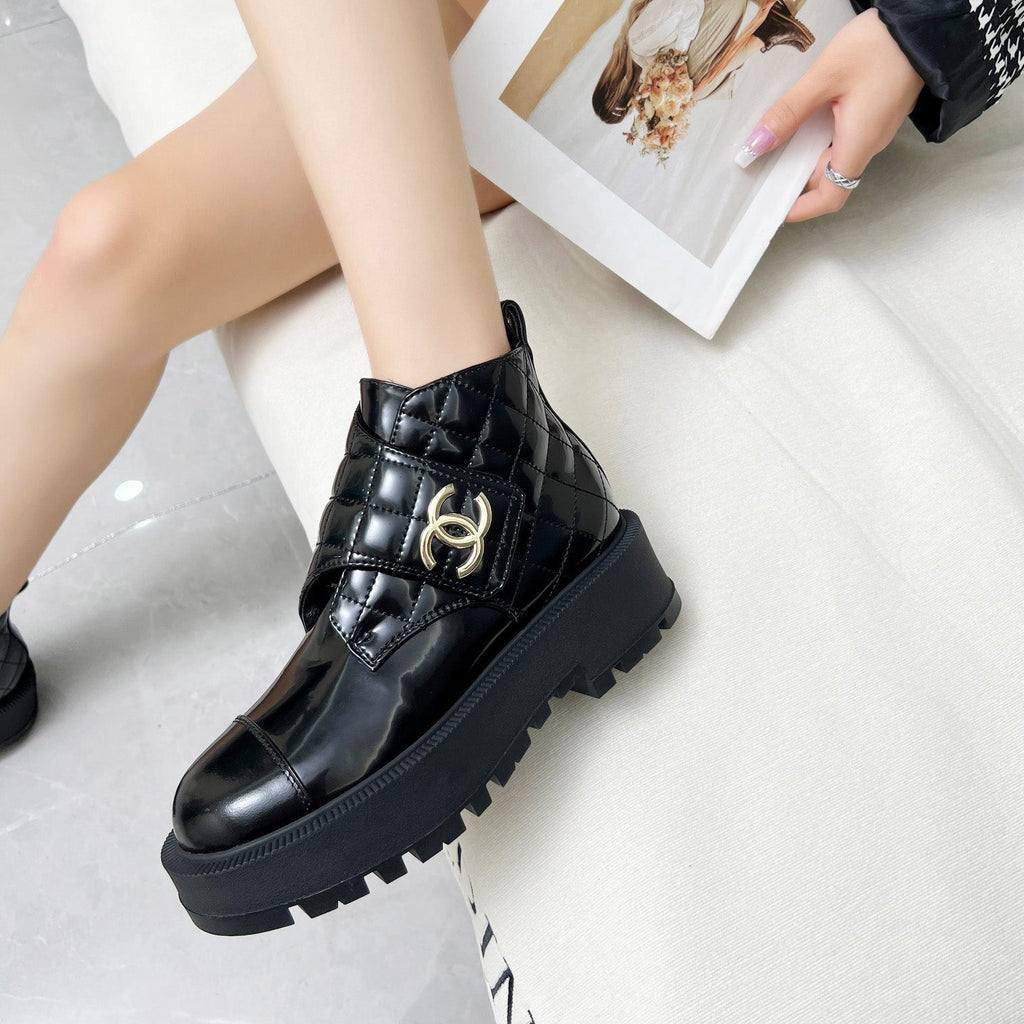 New A Grade Leather C Logo Handmade Women's BootsXC052024081901