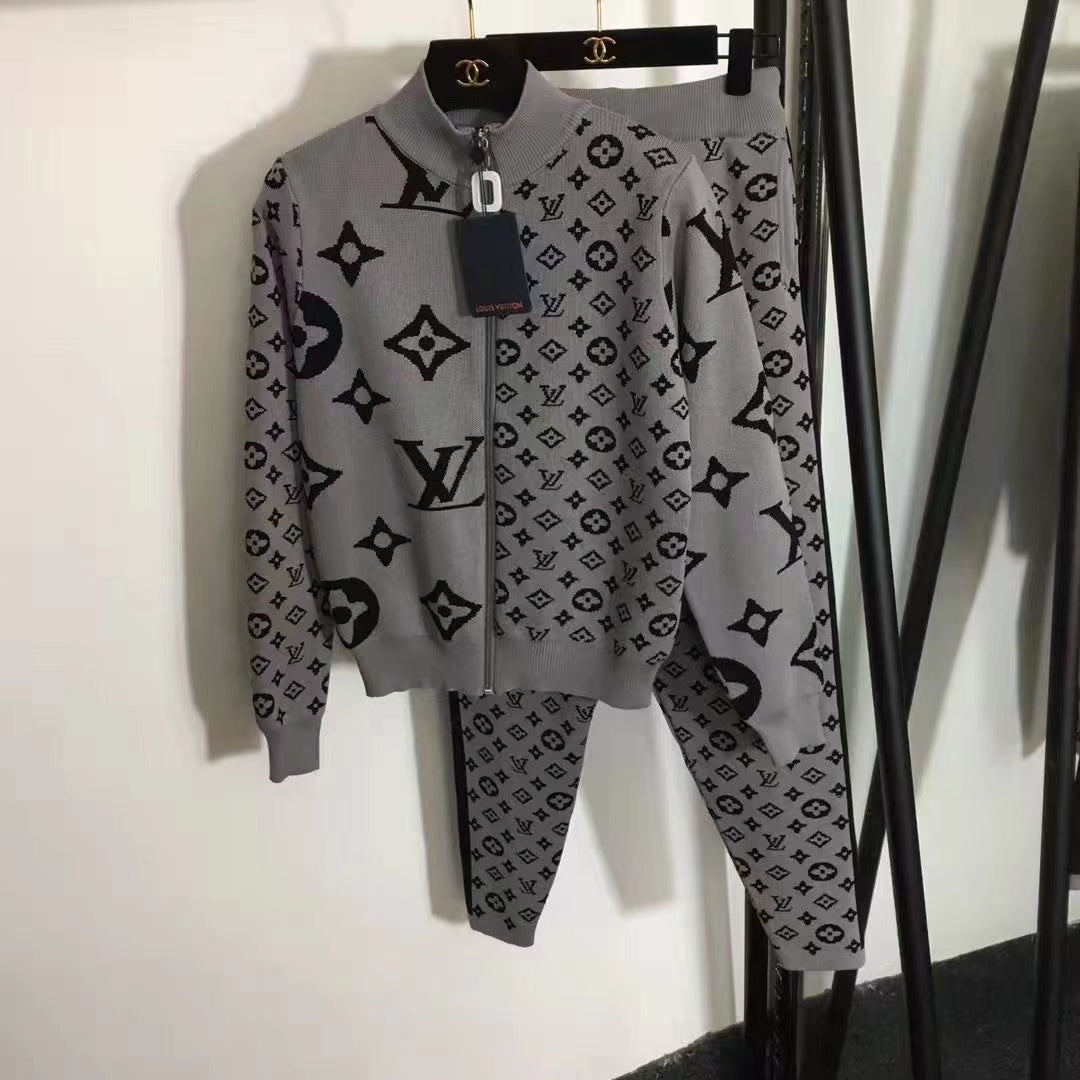 NEW FASHION KNITTED CASUALCARDIGAN HOODED LETTER TOP +KNITTED PENCIL PANTS TWOPIECE SUIT S013