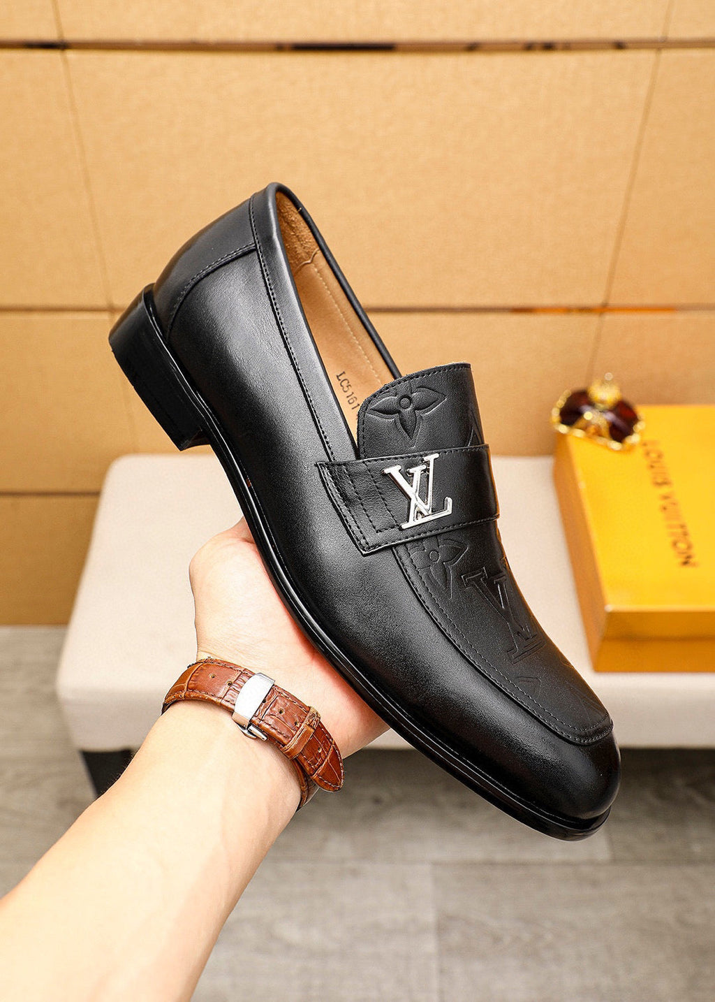 Lvv Fashion 25ss printed leather shoes 0725060616