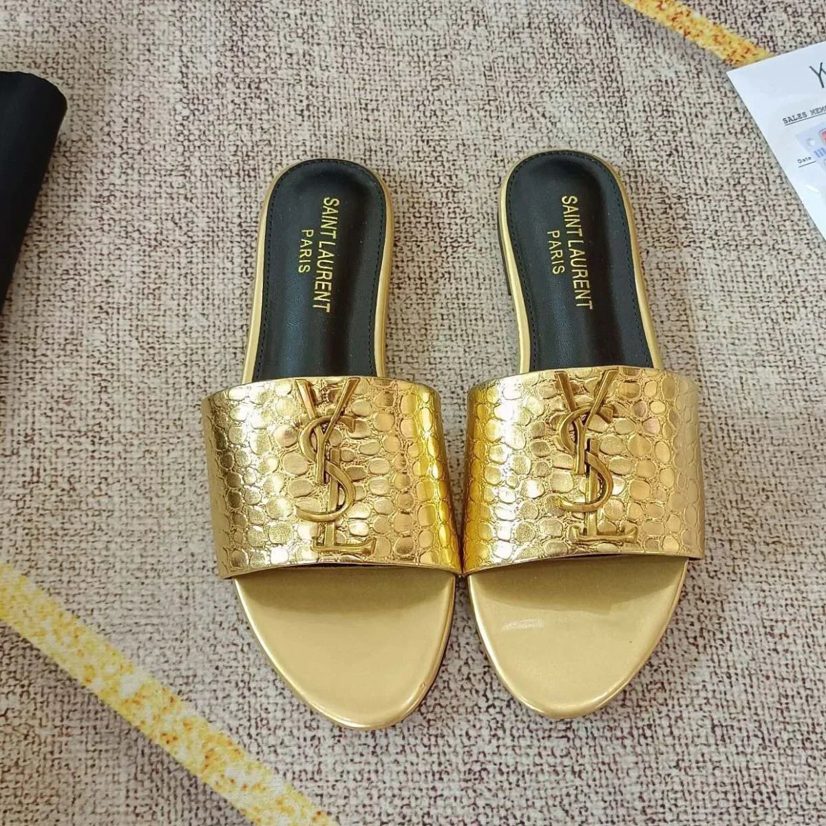 New Slippers Fashion Sandals 1024031124