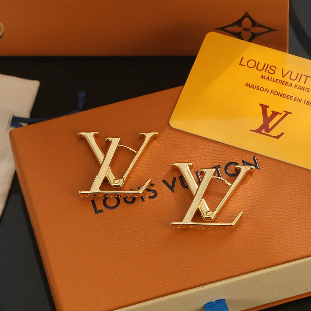 New classic fashion versatile earrings 1024012316